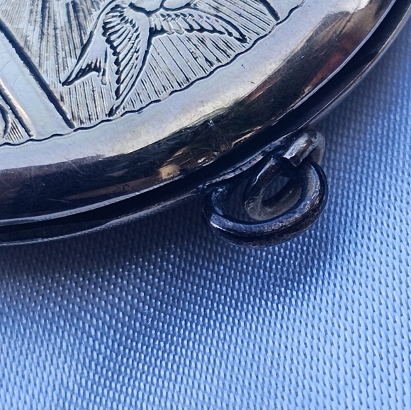 Vintage Gold Locket with Engraving - Picture 4 of 6